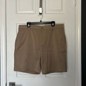 Classic fit stretch golf short